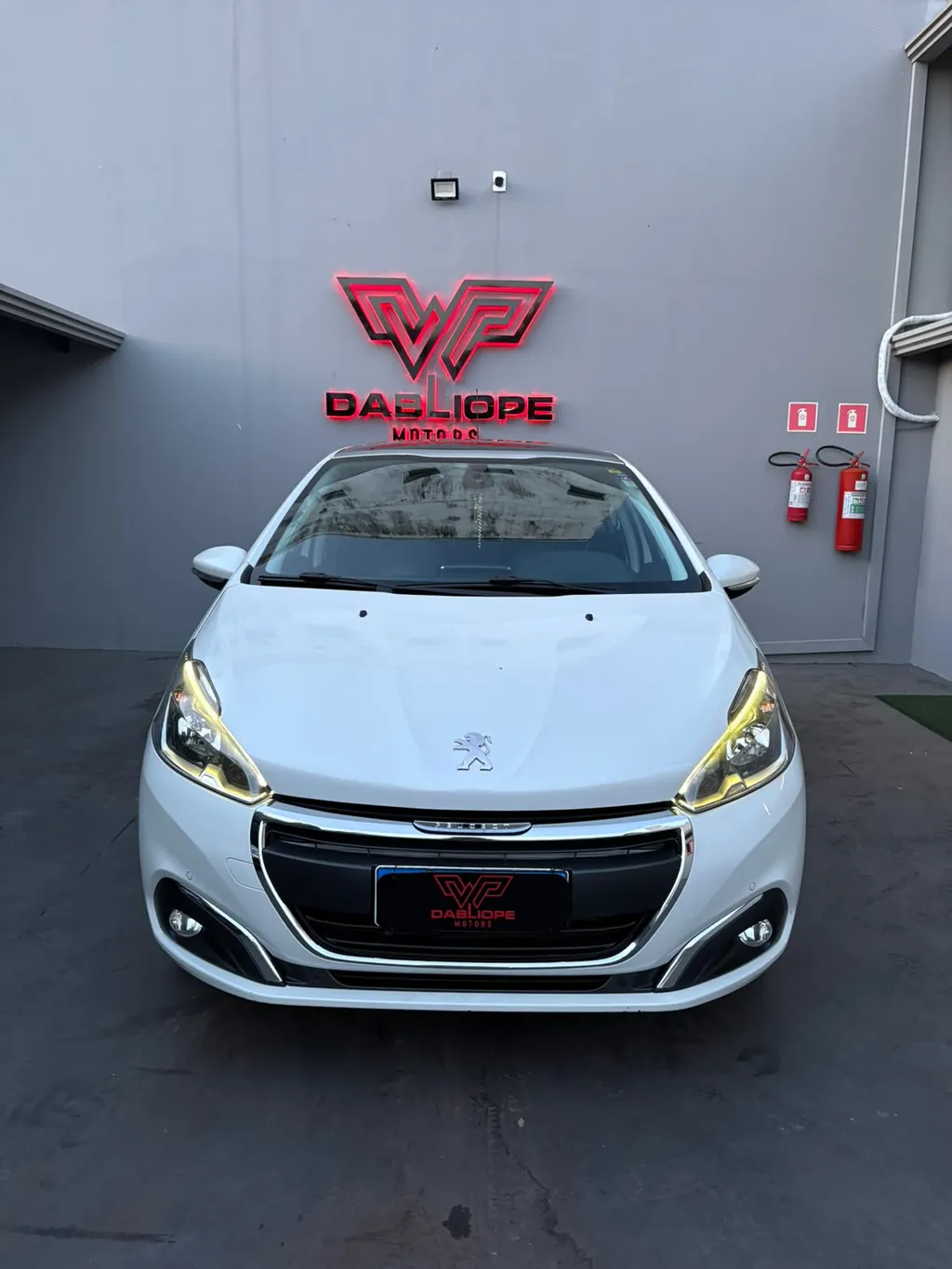 Peugeot 208 Griffe 1.6 Flex 16V Automático — foto 2