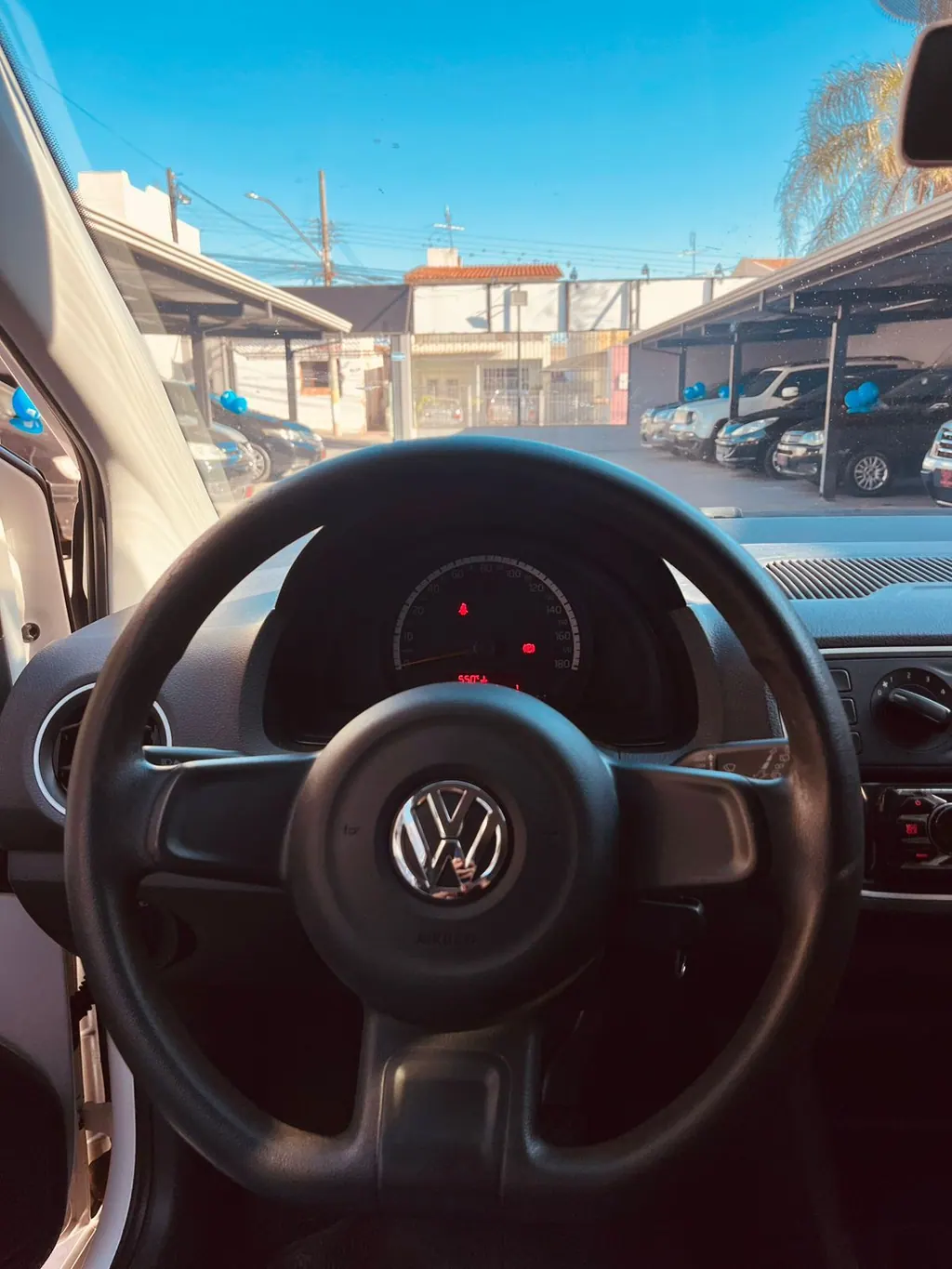 Volkswagen Up! Take 1.0 Flex — foto 3