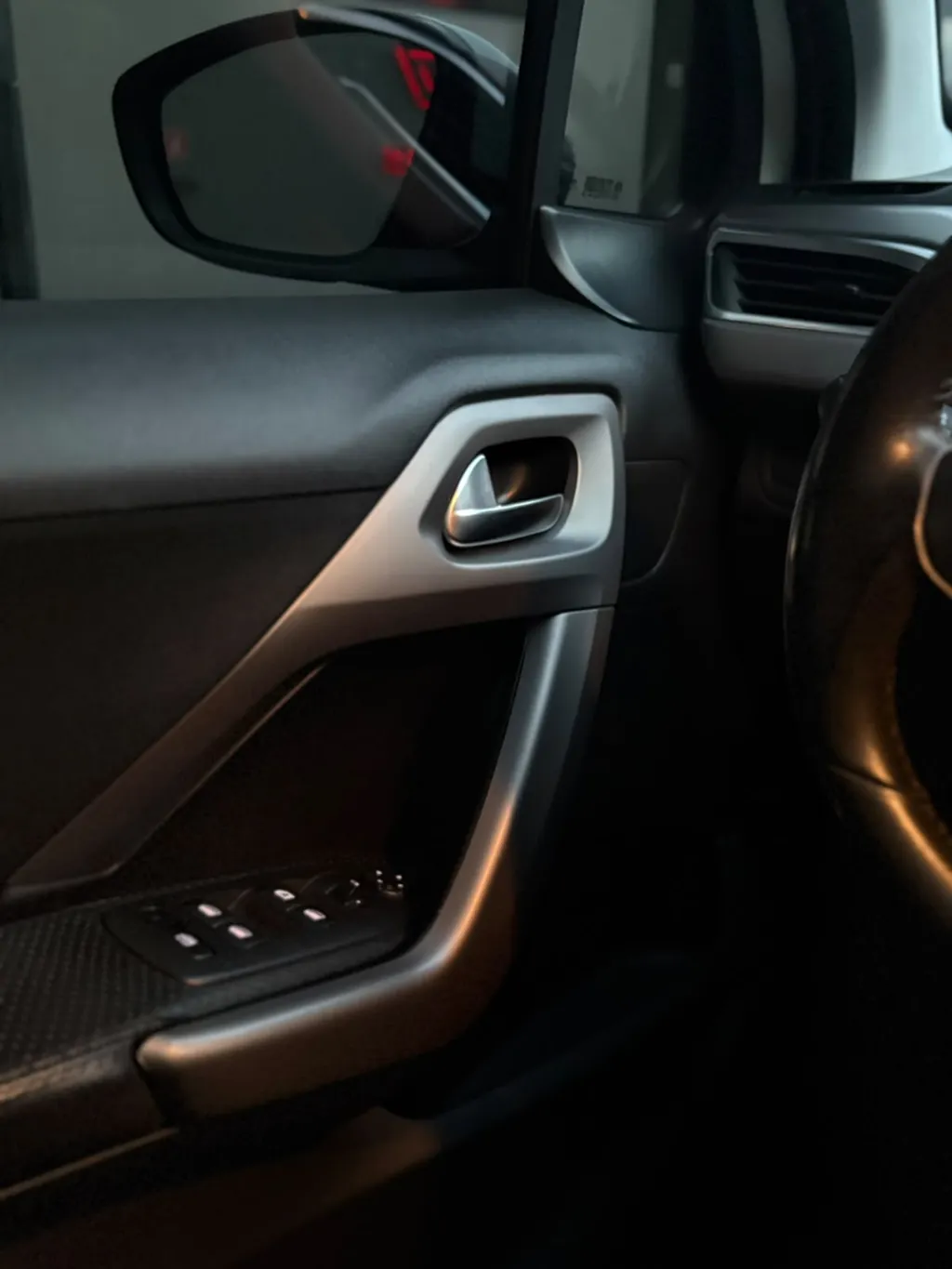 Peugeot 208 Griffe 1.6 Flex 16V Automático — foto 3