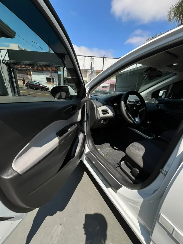 Chevrolet Onix LT 1.4 — foto 3