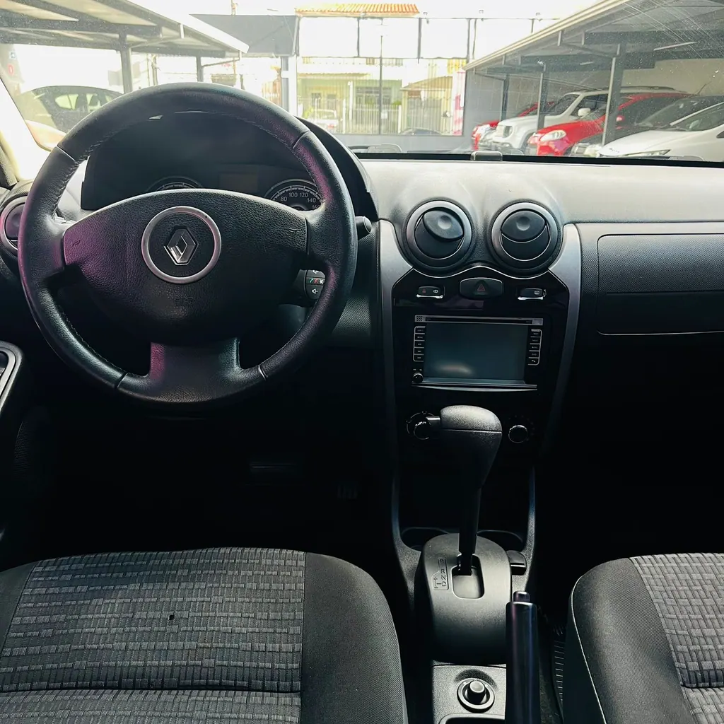 Renault Sandero Privilege 1.6 16V Automático — foto 4