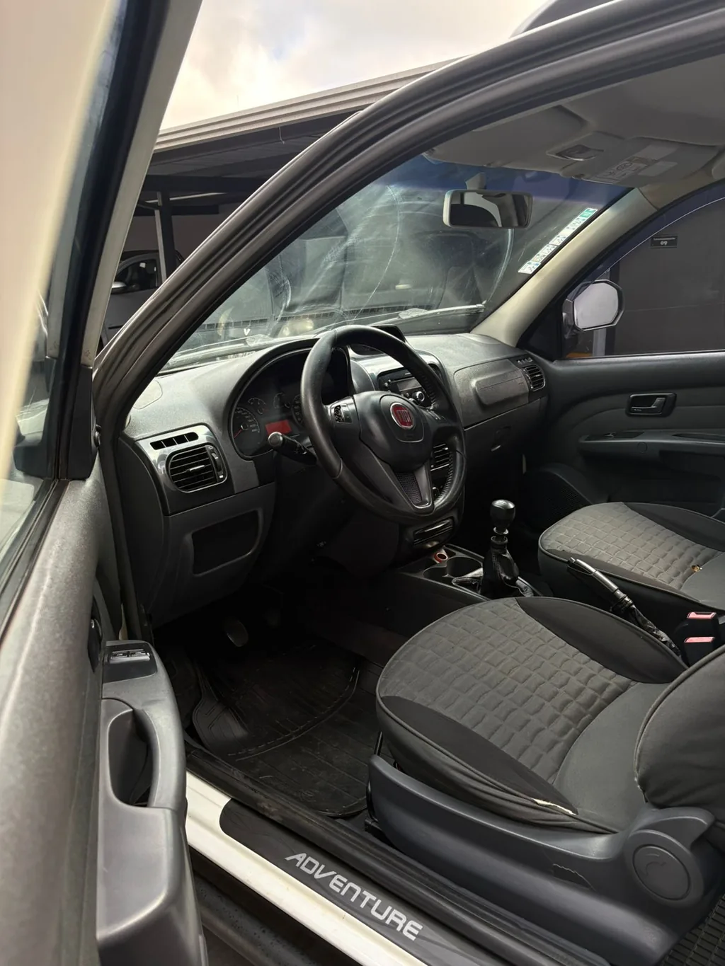 Fiat Strada Adventure Cabine Dupla 1.8 Flex — foto 4
