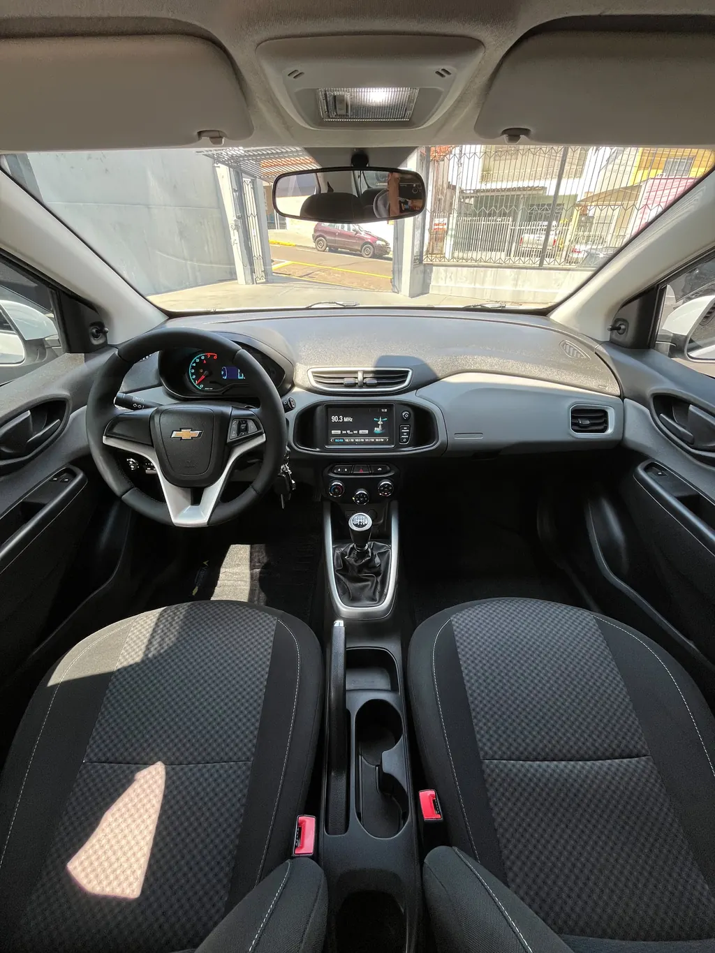 Chevrolet Onix LT 1.4 — foto 7