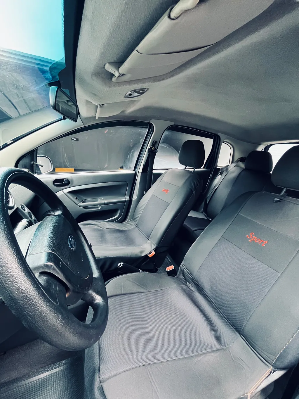 Ford Fiesta 1.6 Gasolina — foto 8