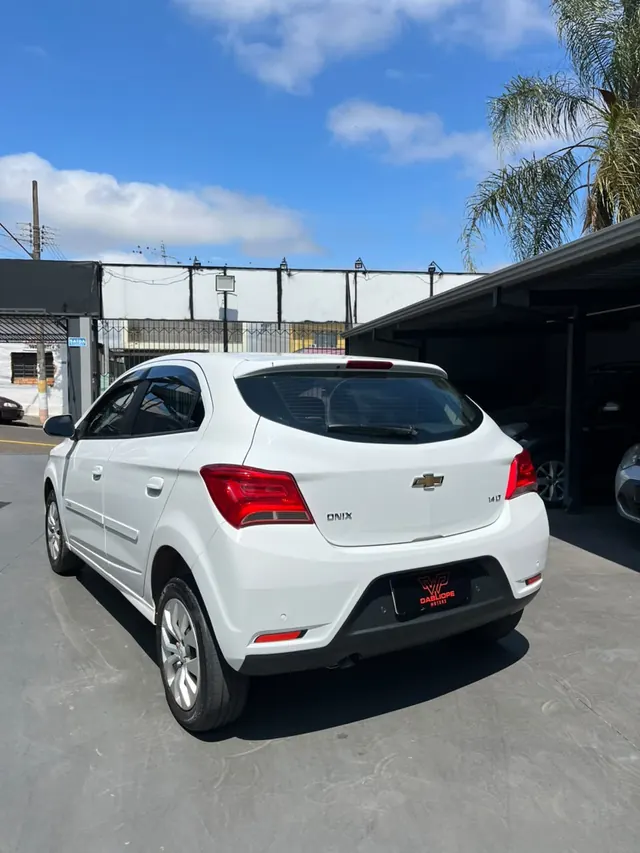 Chevrolet Onix LT 1.4 — foto 9