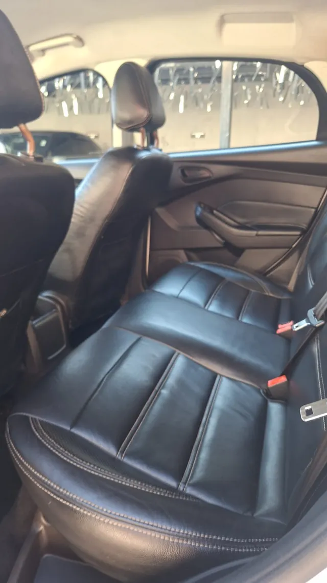 Ford Focus SE 1.6 Flex — foto 9