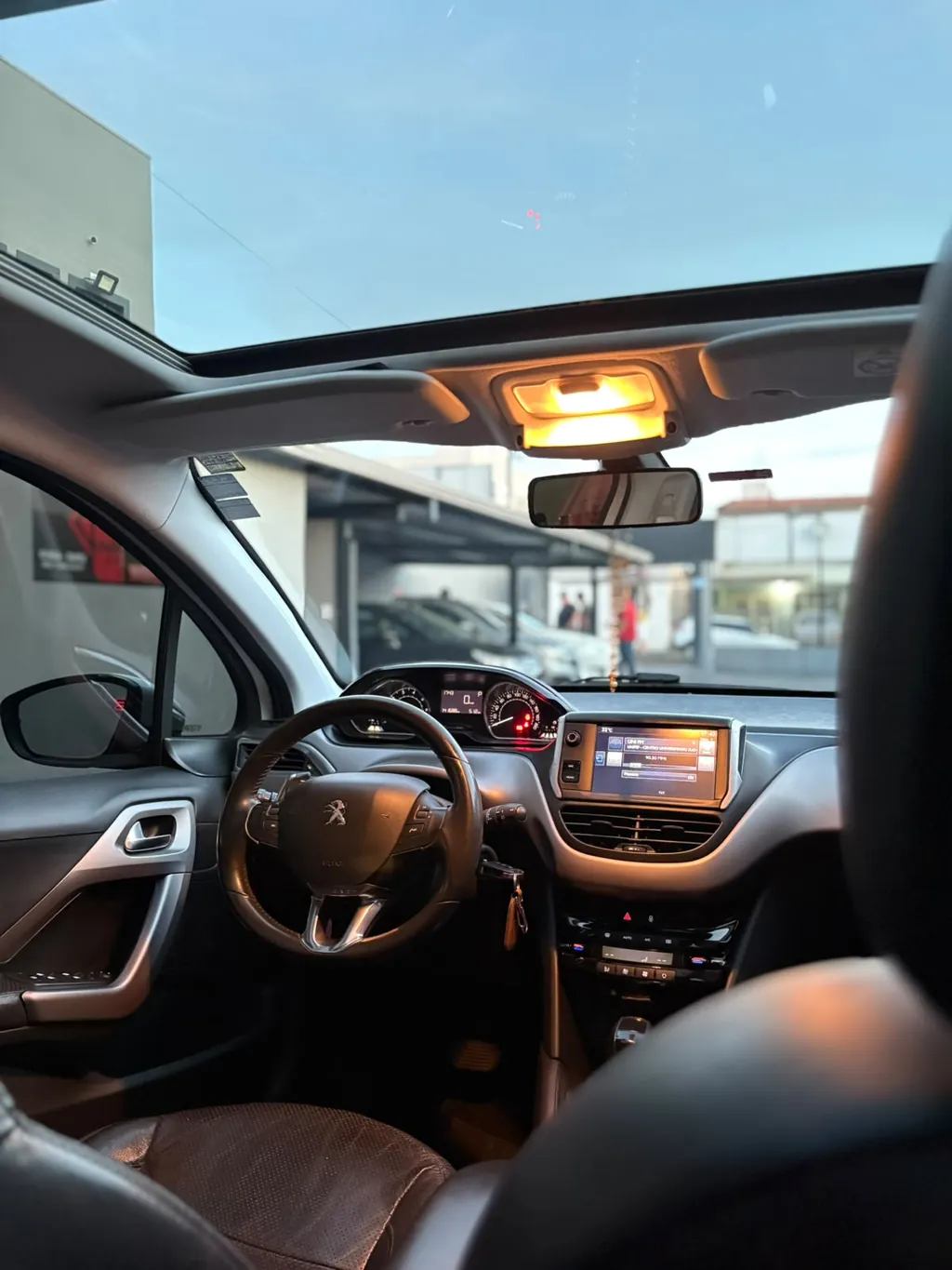 Peugeot 208 Griffe 1.6 Flex 16V Automático — foto 10